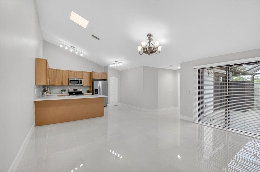 Building Photo - 9939 Boca Gardens Trl