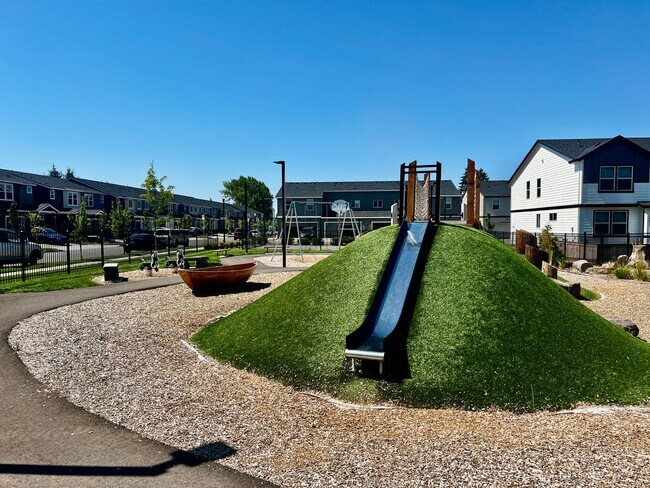 Building Photo - Free rent offered Beautiful New Smart Home...