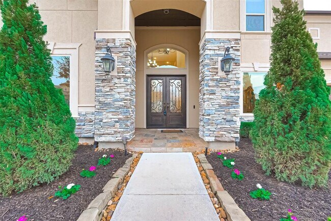 Building Photo - 17519 Galloway Forest Dr