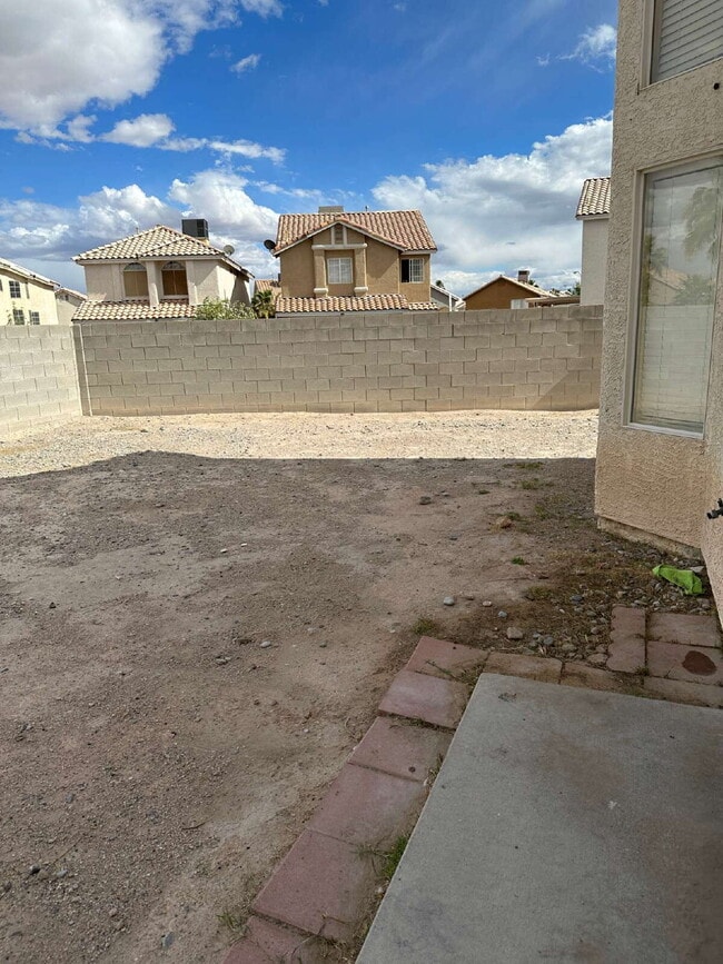 Building Photo - "Stylish and Spacious 3-Bed Home in Las Vegas with over 1500 sqft on a corner lot