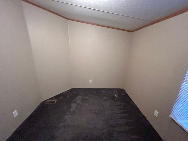 Building Photo - COZY 3 BR 2 BA located in Mount Holly  ***RENT SPECIAL : 1/2 OFF FIRST MONTH OF RENT!!!