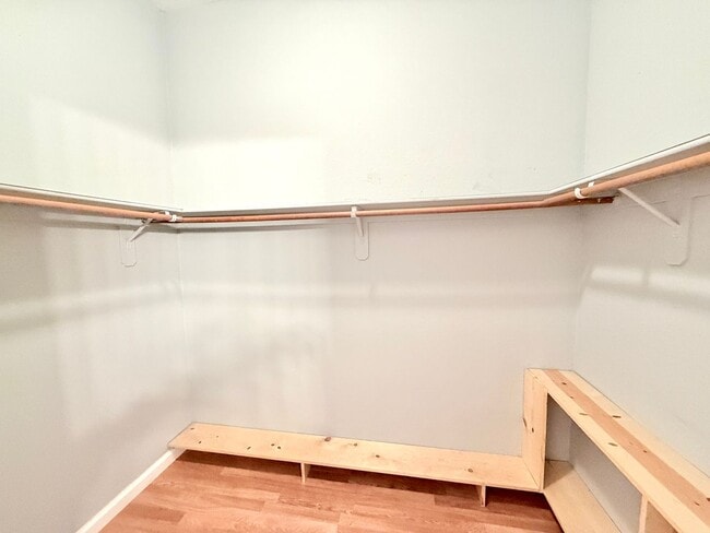 Building Photo - Spacious 4-Bedroom, 2-Bathroom Single-Stor...