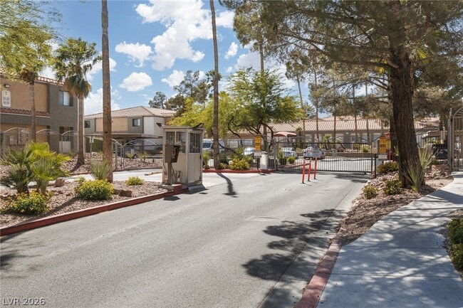 Building Photo - 3151 N Soaring Gulls Dr