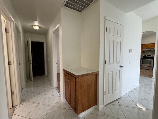 Building Photo - Three Bed, Two Bath Home with Two Car Garage