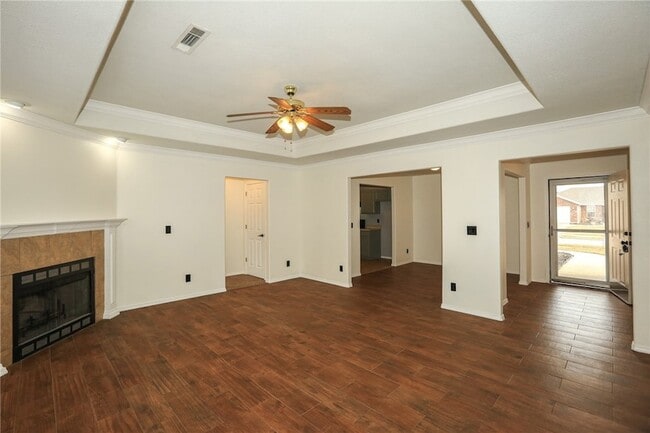 Building Photo - 900 SW River Rock St