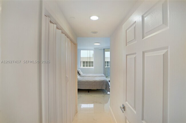 Building Photo - 4775 Collins Ave