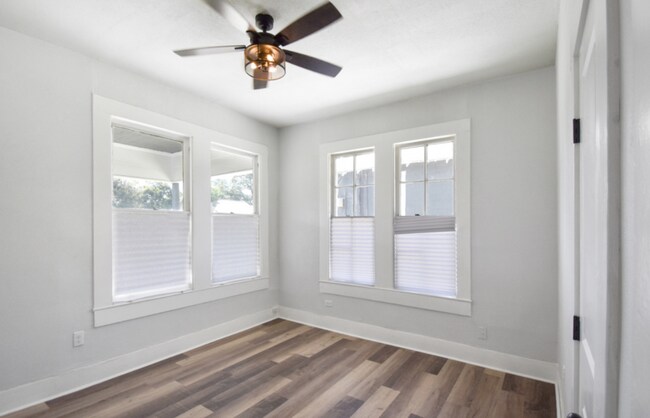 Building Photo - 823 N Palmetto Ave