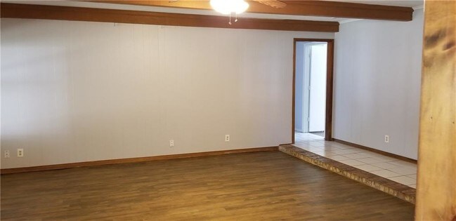 Building Photo - 317 S Denton Ave