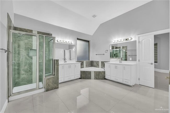 Building Photo - 24 N 24th St