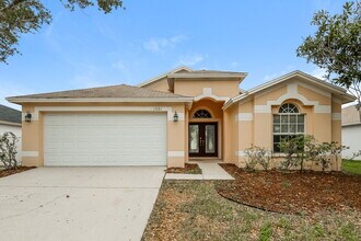 Building Photo - 1221 Barclay Wood Dr