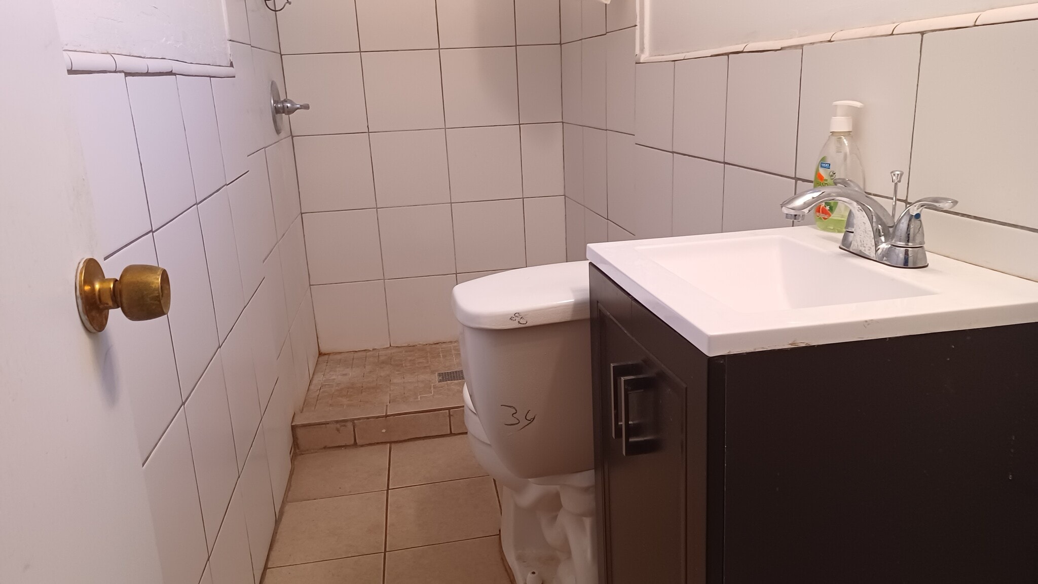 Building Photo - 33 Center St