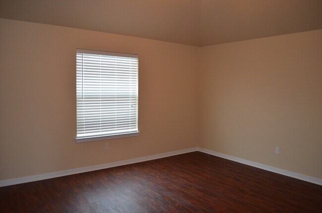 Building Photo - 1802 Tru Trail