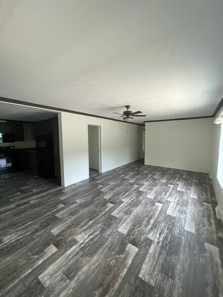 Building Photo - 7 Branette Ln