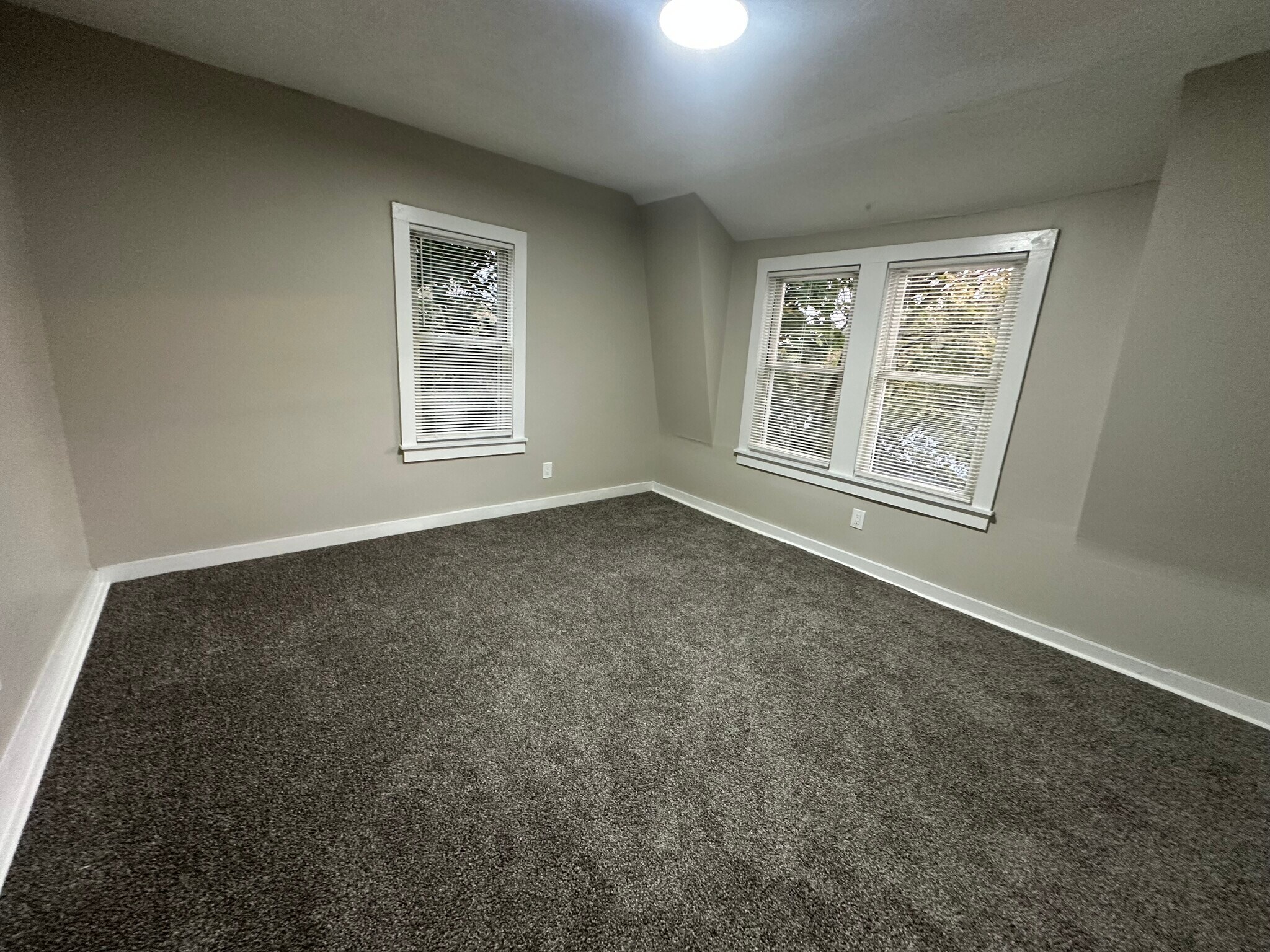 Building Photo - 51 Freeman Ave