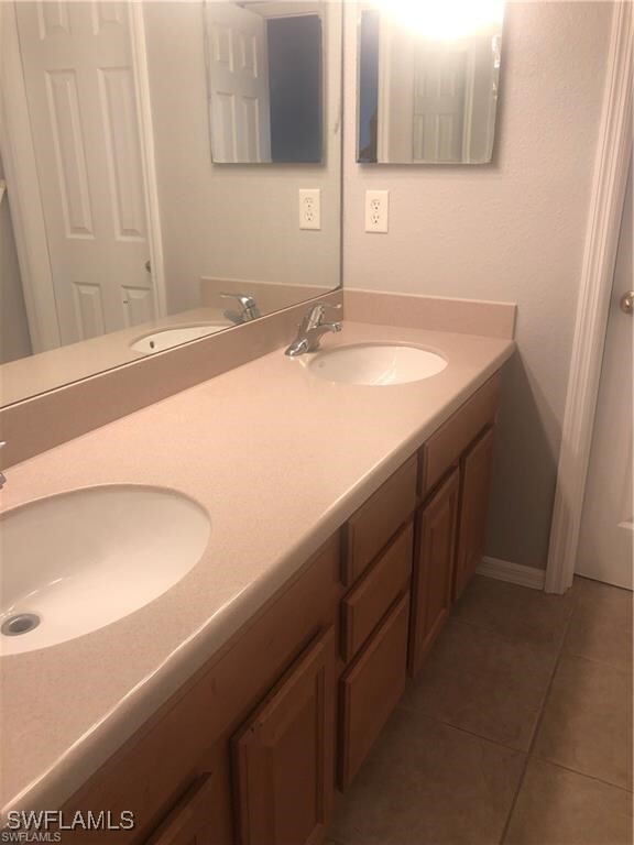 Building Photo - 9530 Gladiolus Blossom Ct