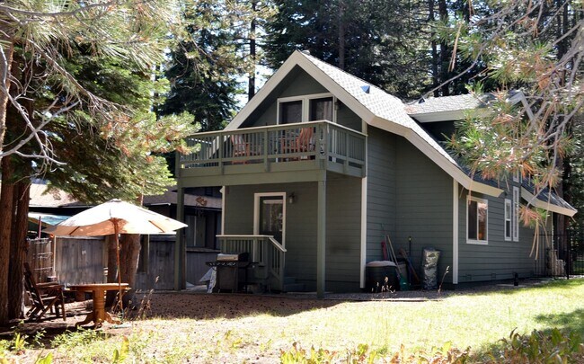 Building Photo - Sweet 2BD Cabin! Avail for a 3-6 month Winter lease! Available 12/01/25- 4/30/26