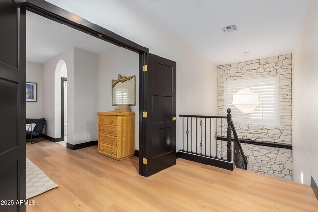 Building Photo - 3759 S Dew Drop Ln
