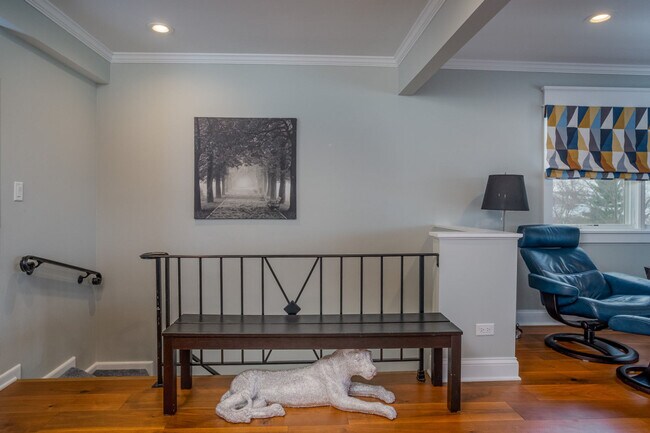 Building Photo - 10 N Pistakee Lake Rd