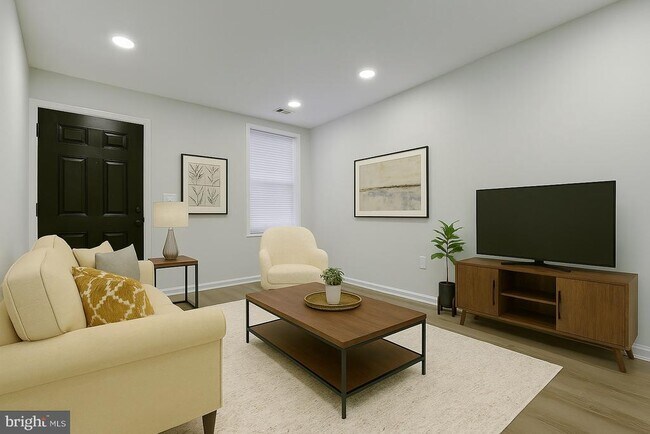 Building Photo - 1110 W Lombard St