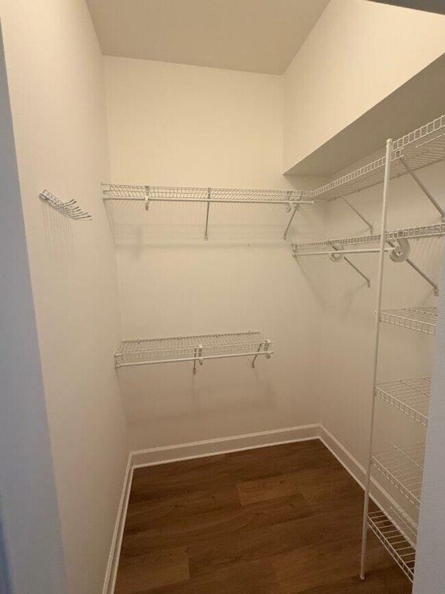 Building Photo - 3838 Peacock Dr