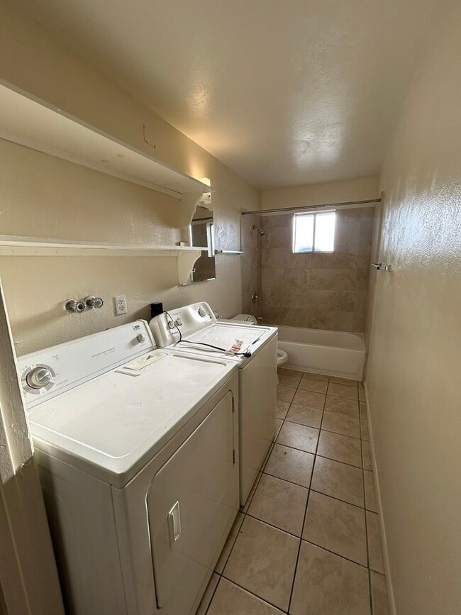 Building Photo - 1857 E University Dr