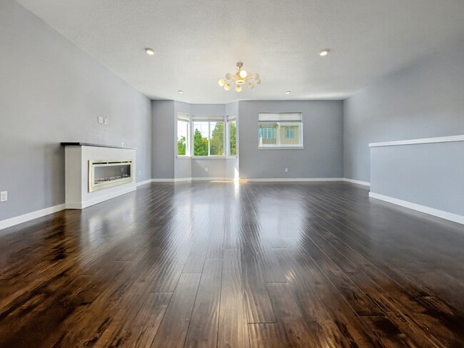 Building Photo - 588 SW 197th Pl