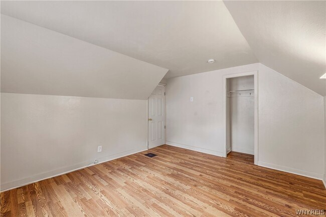 Building Photo - 171 Weston Ave