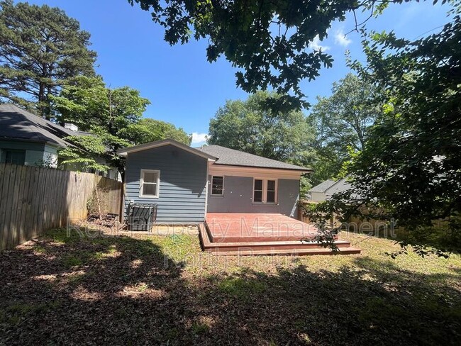 Building Photo - 954 Byron Dr SW