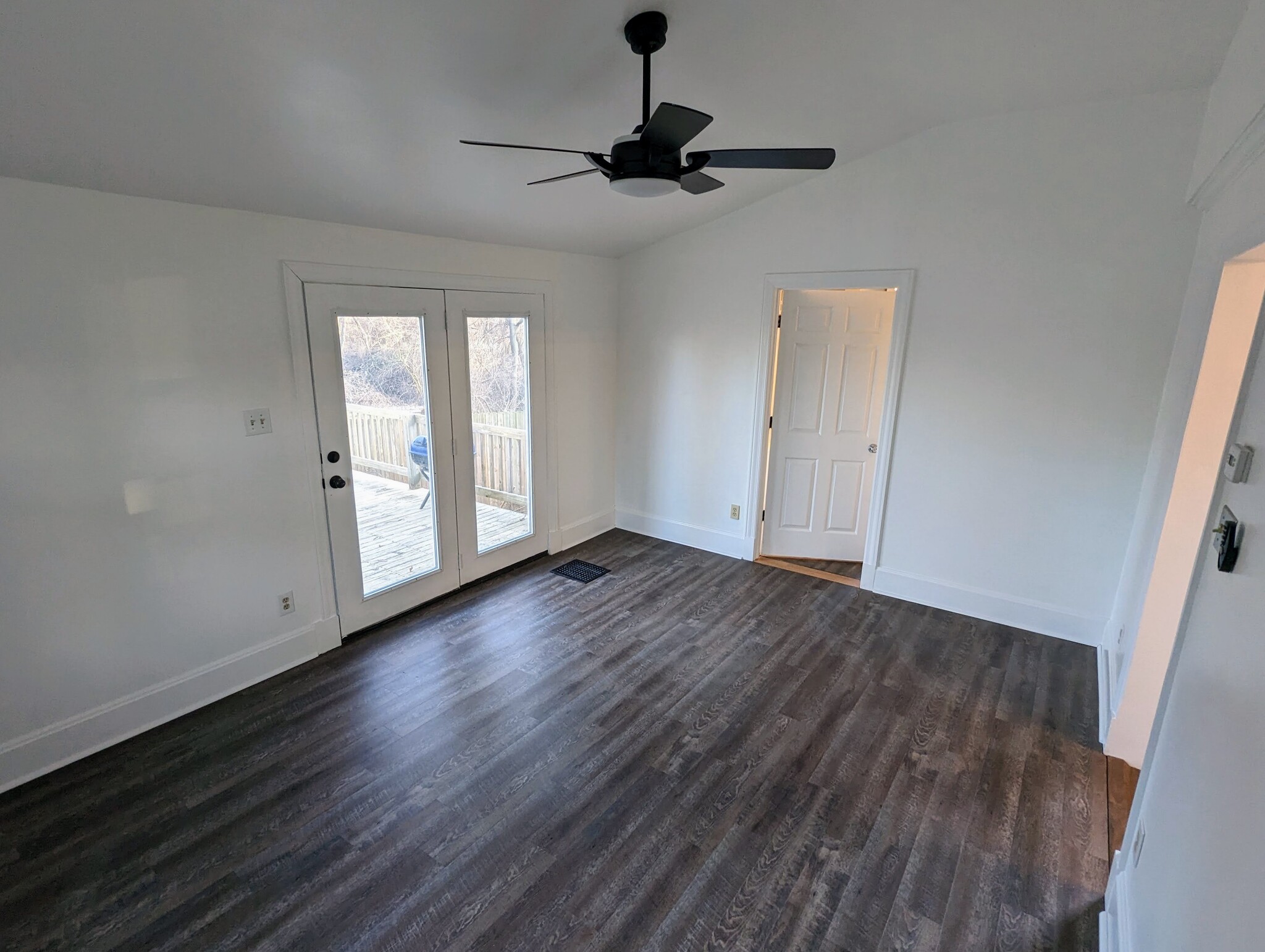 Living room - 4828 Doberrer Ave