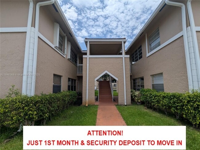 Primary Photo - 10172 Twin Lakes Dr