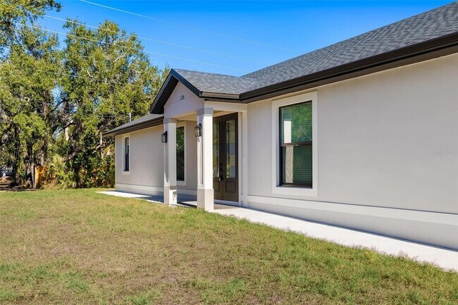 Building Photo - 118 Ruby Ave N