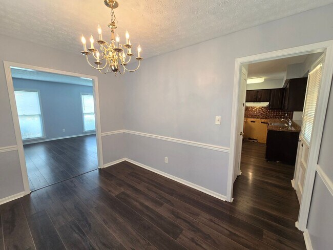 Building Photo - Brick Ranch in the heart of Jeffersontown! Featuring hardwood styled floors, 3 Bedrooms, 1.5 Bath...