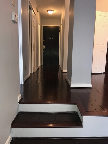 Entry Hallway - 1200 23rd Street Northwest