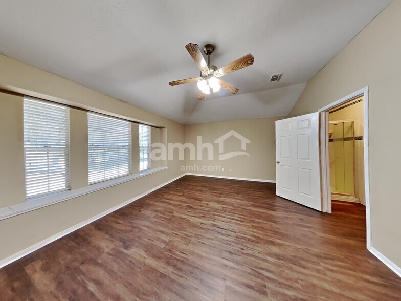 Building Photo - 31106 Perlican Dr