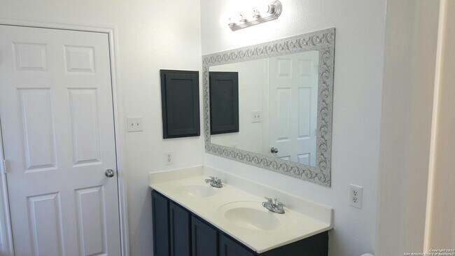Building Photo - 10822 Rindle Ranch