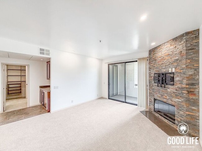 Building Photo - 5875 Friars Rd