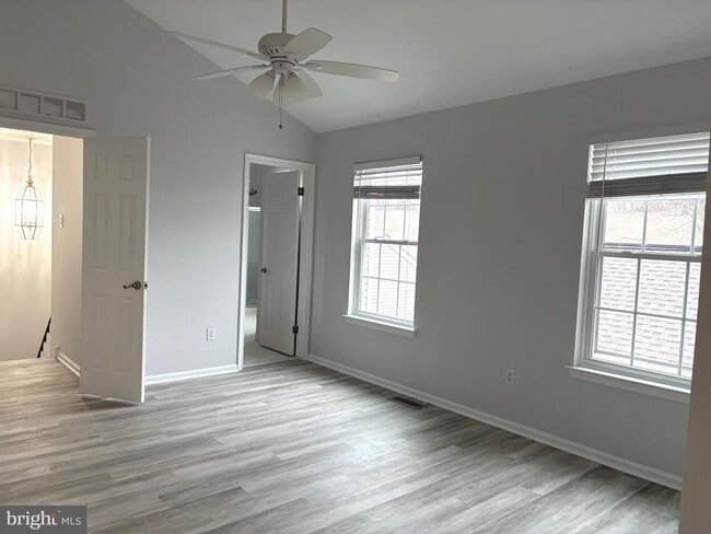 Building Photo - 1505 Potters Pl