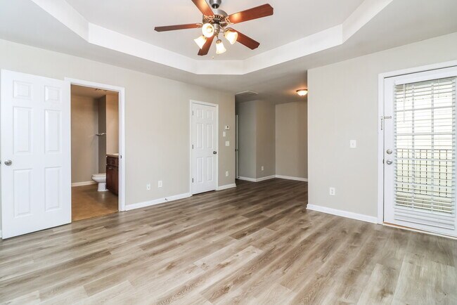 Building Photo - 25 Preserve Dr