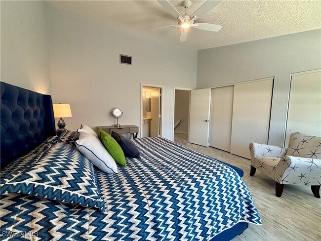 Building Photo - 800 Meadowland Dr