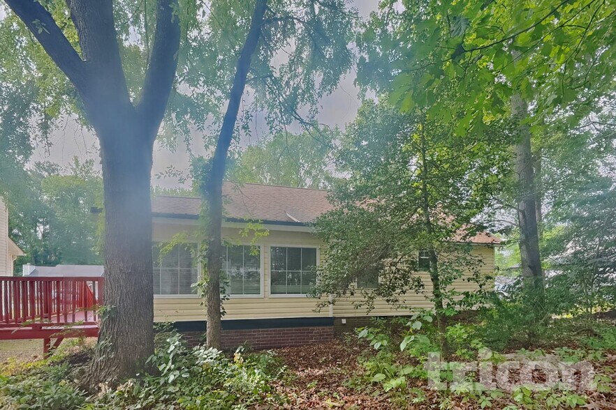 Building Photo - 1322 Sasswood Ln
