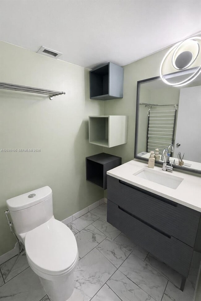 Building Photo - 3800 S Ocean Dr