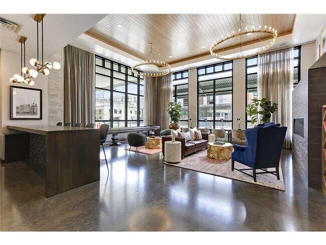 Building Photo - 728 N 3rd St