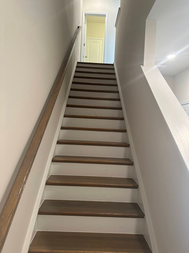 Building Photo - 405 Diversity Wy