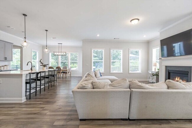 Building Photo - 2595 Whistler Wy NE