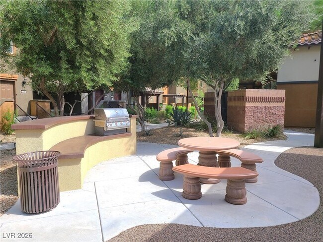 Building Photo - 4650 Ranch House Rd