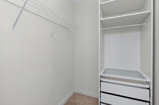 Building Photo - 1160 S Michigan Ave