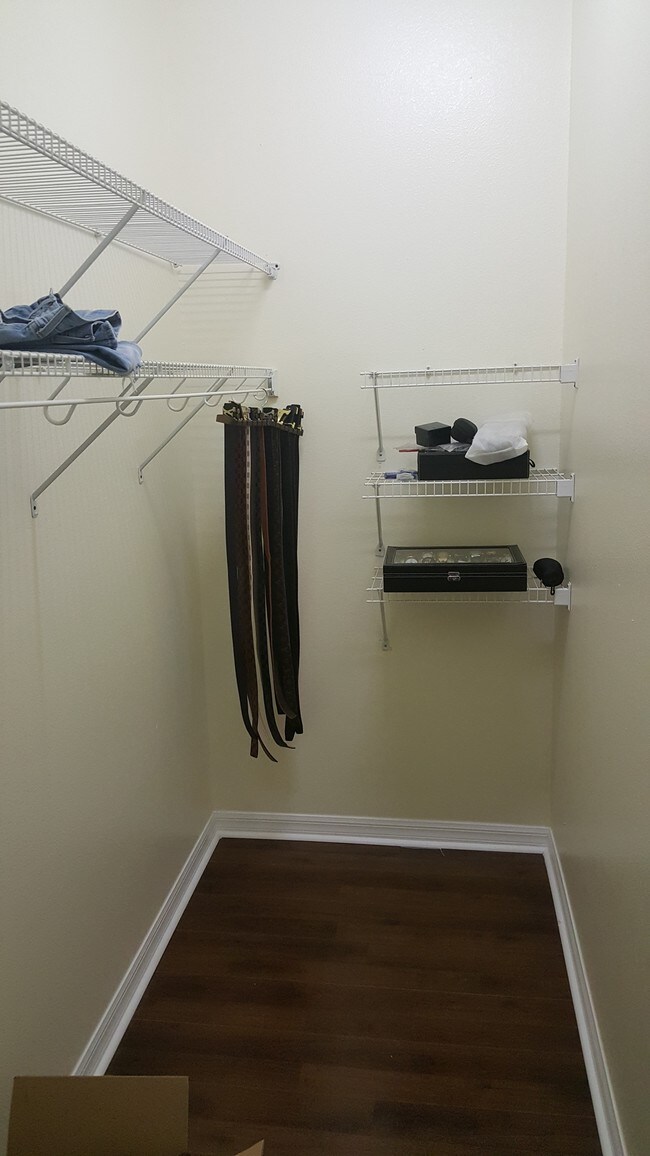 Building Photo - 1014 Universal Rest Pl