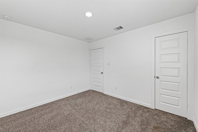 Building Photo - 31622 Whittis Hl Wy