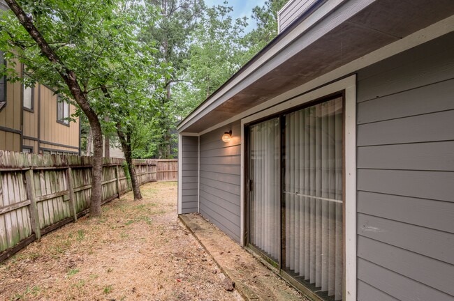 Building Photo - 26620 Primrose Ct