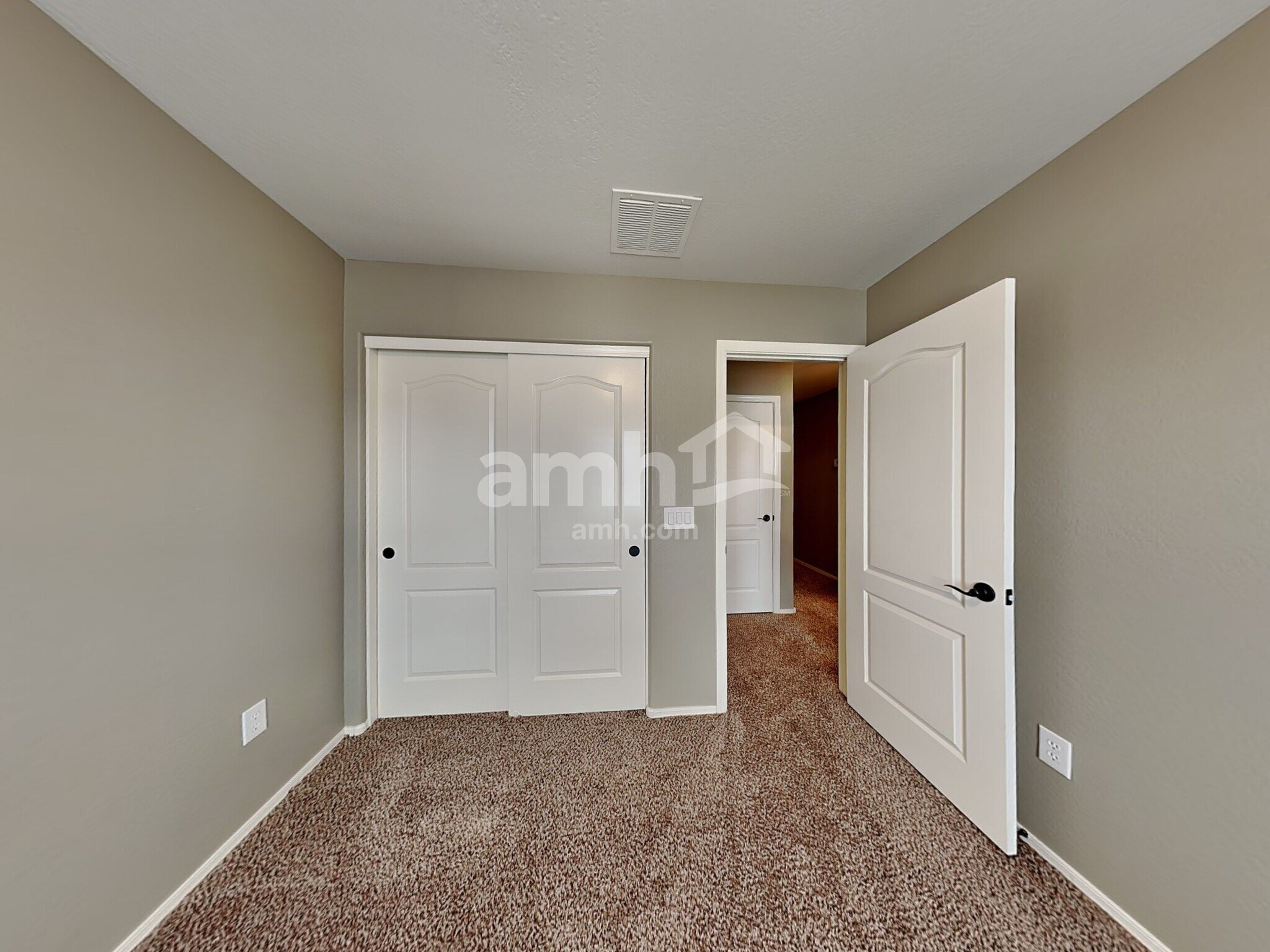 Building Photo - 889 S Storment Ln